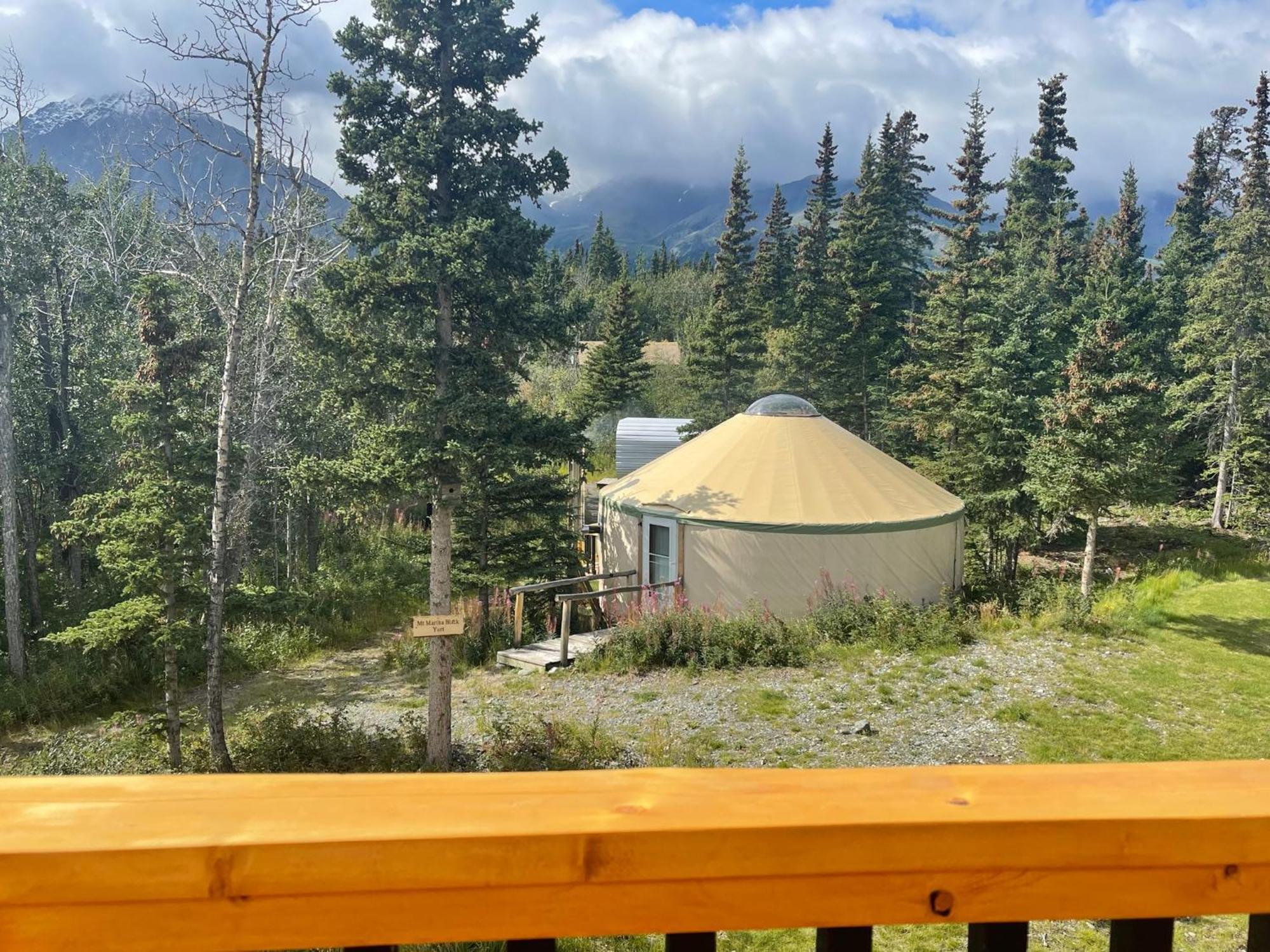 Mount Logan Ecolodge & Retreat Center Haines Junction Exterior foto